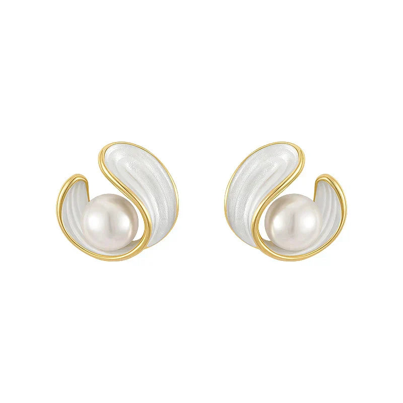 Orecchini bianchi esclusivi in opale e perle d'oro eleganti