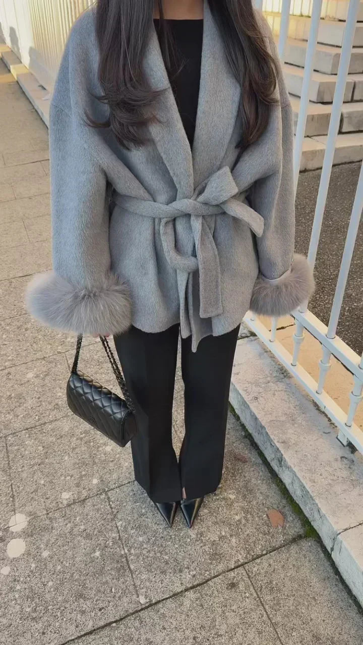 Melissa | Elegante Cappotto con Dettagli in Pelliccia