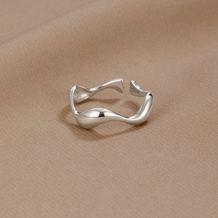 Anelli minimalisti Sussurri eleganti e sofisticati