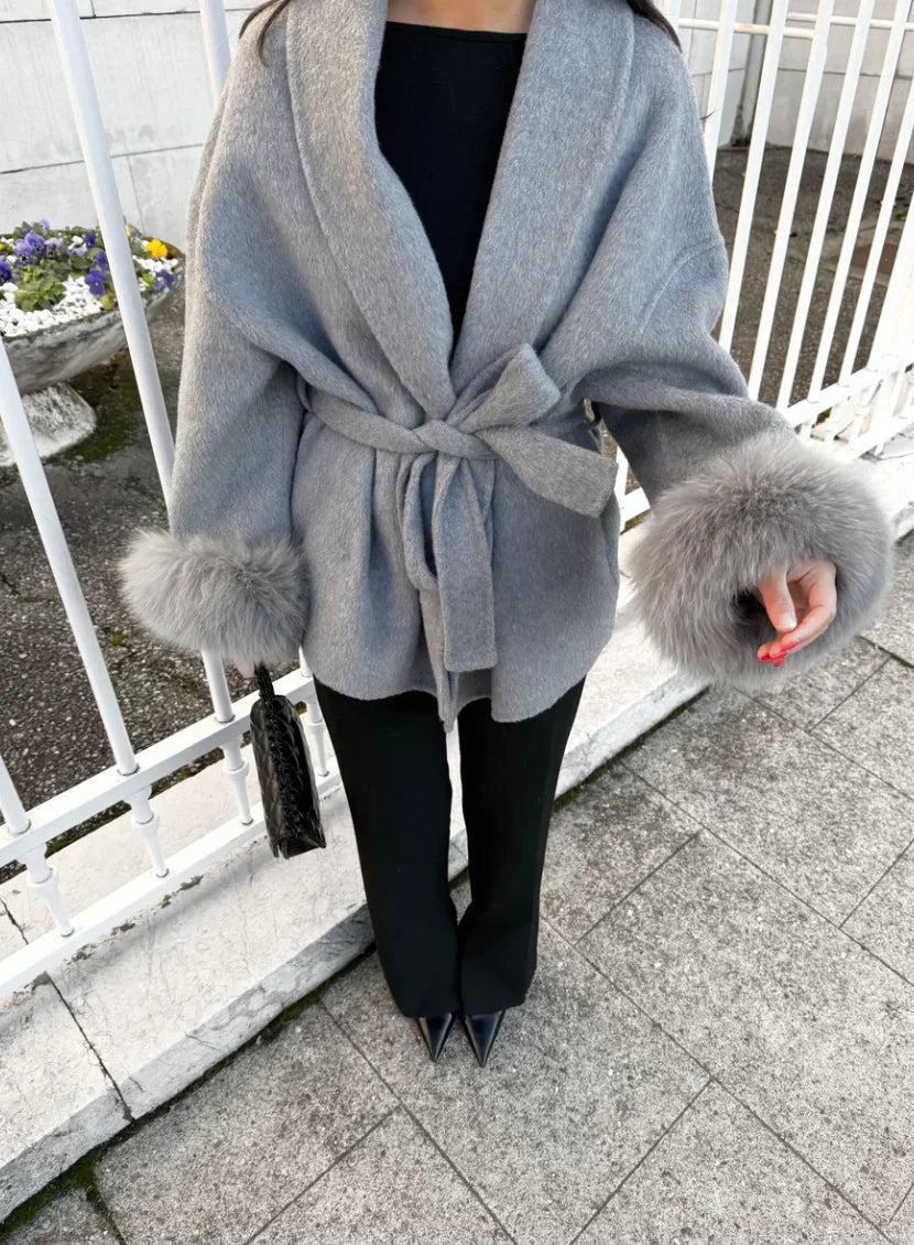 Melissa | Elegante Cappotto con Dettagli in Pelliccia