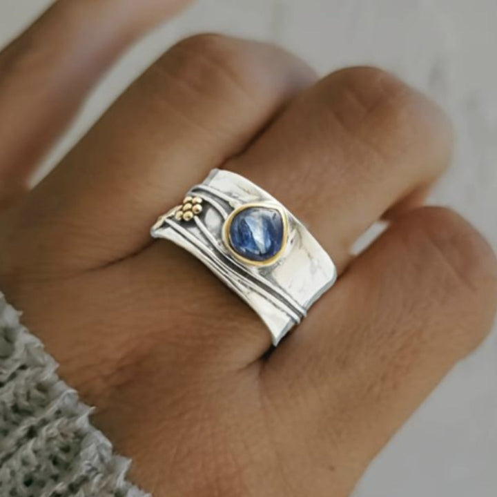 Anello di meditazione bohemien elegante in pietra preziosa per la pace interiore e lo stile