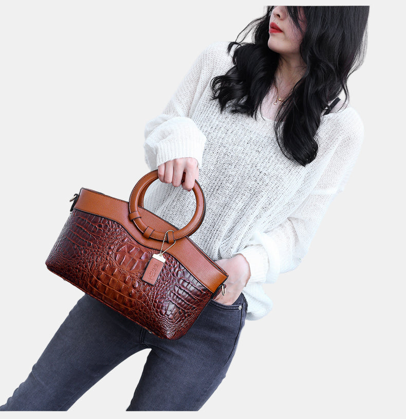 Carmina | Elegante Borsa a Mano con Pregiato Design