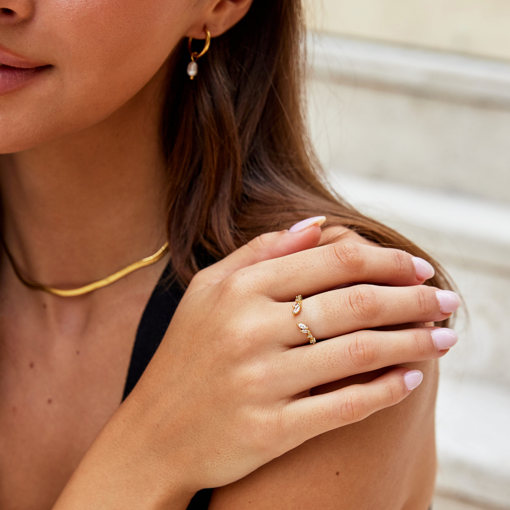 Anello in cristallo Serenity Gold per una brillantezza duratura
