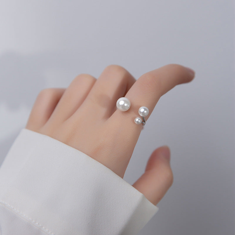 Anello regolabile a tre fessure con perla d'acqua dolce