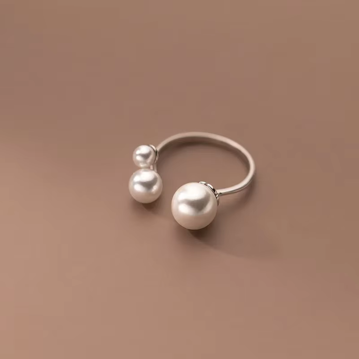 Anello regolabile a tre fessure con perla d'acqua dolce