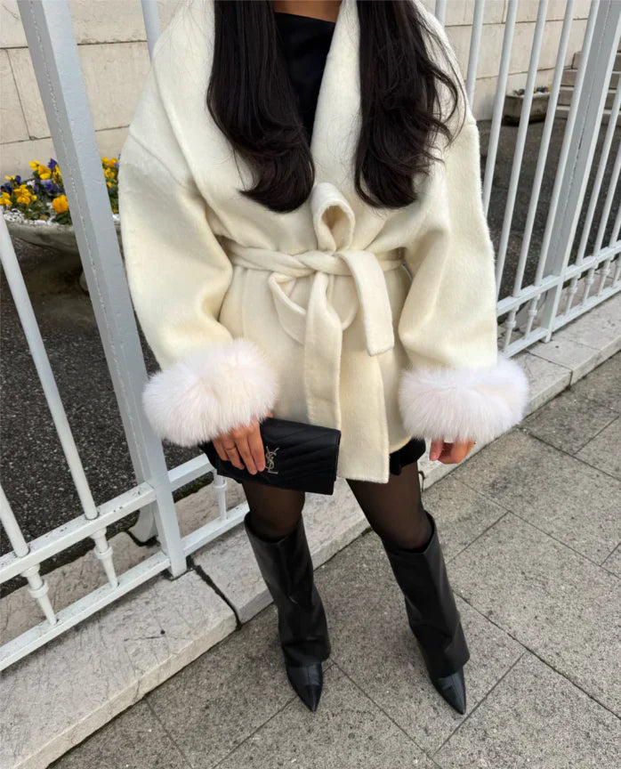 Melissa | Elegante Cappotto con Dettagli in Pelliccia