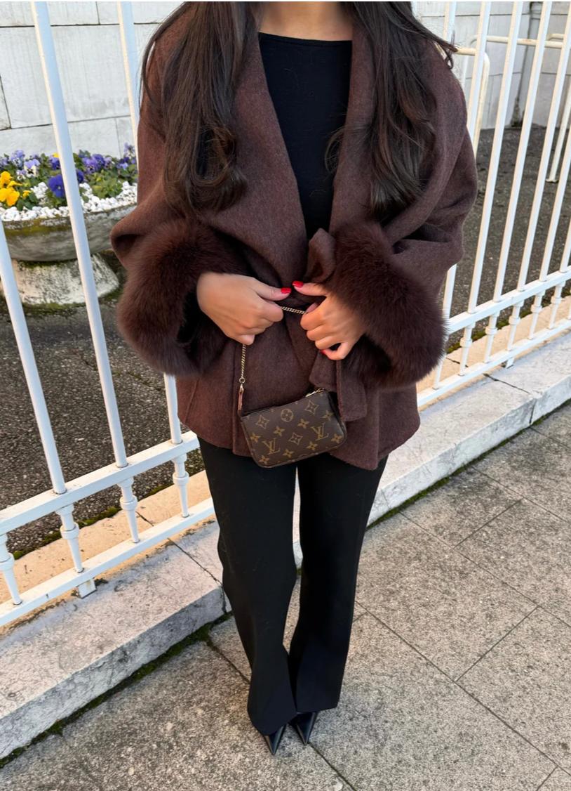 Melissa | Elegante Cappotto con Dettagli in Pelliccia