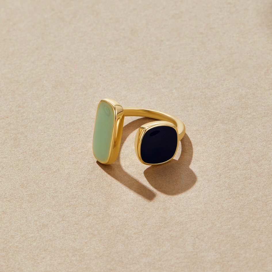 Anello Unico e Puro per uno Stile Elegante