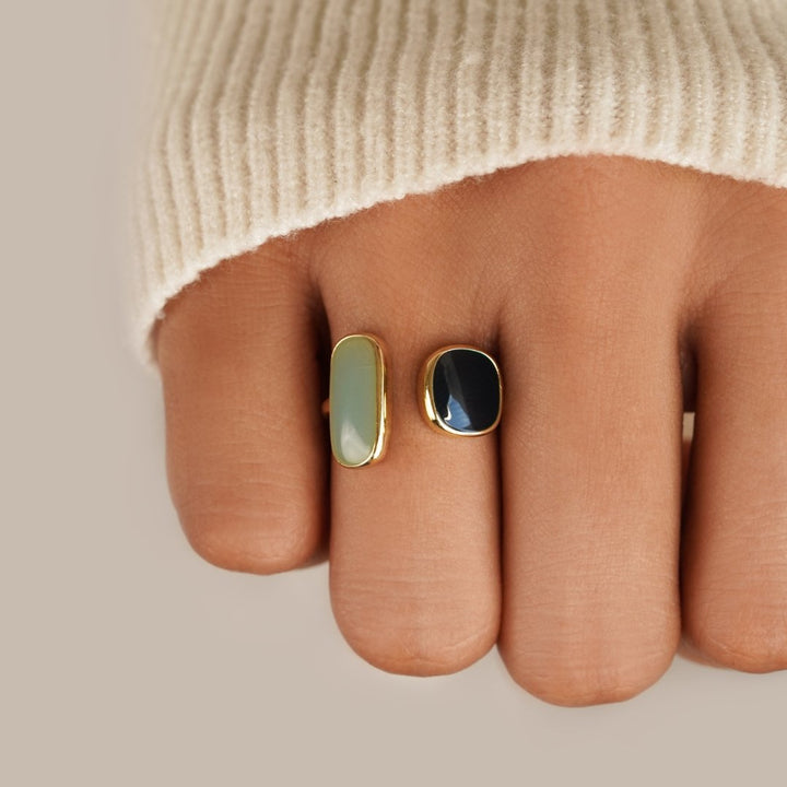 Anello Unico e Puro per uno Stile Elegante