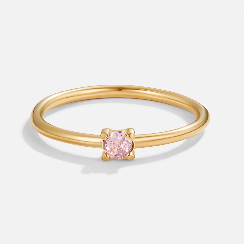 Elegante anello in oro con pietra di nascita personalizzata per un tocco unico
