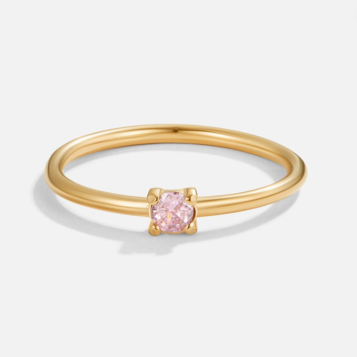 Elegante anello in oro con pietra di nascita personalizzata per un tocco unico