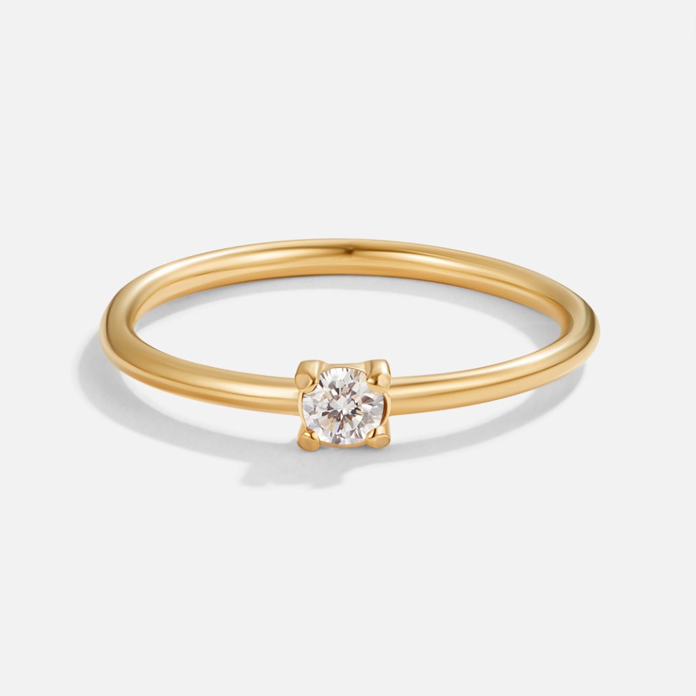 Elegante anello in oro con pietra di nascita personalizzata per un tocco unico