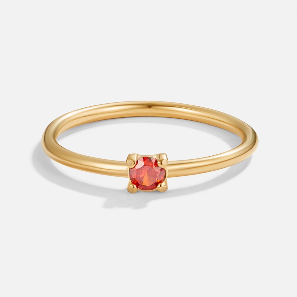 Elegante anello in oro con pietra di nascita personalizzata per un tocco unico