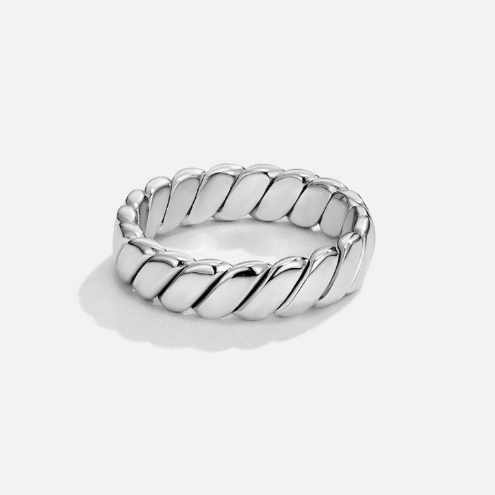 Anello in argento intrecciato infinito Celestia – Eleganza e simbolismo per tutte le occasioni