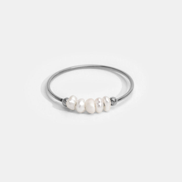 Anello elegante in argento con perle d'acqua dolce classiche per uno stile chic