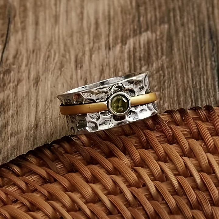 Anello elegante in zirconio verde per uno stile sofisticato