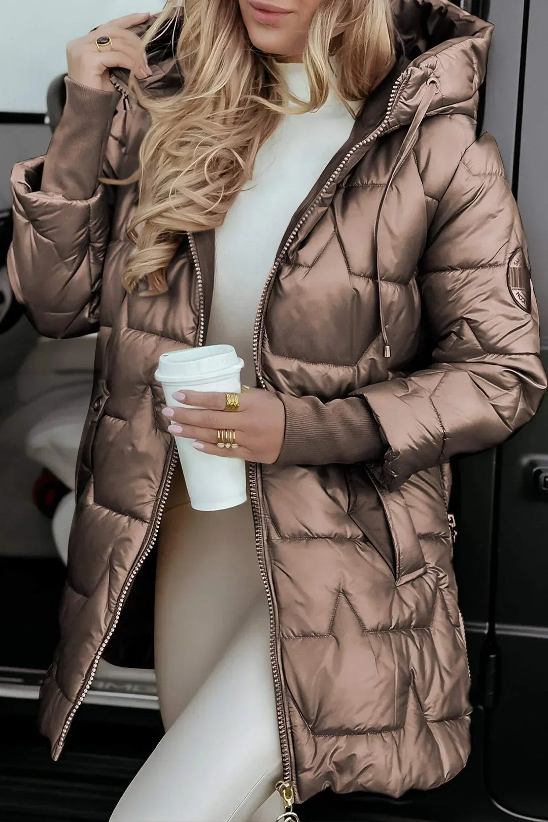 Eliza | Elegante cappotto invernale con cappuccio e imbottitura