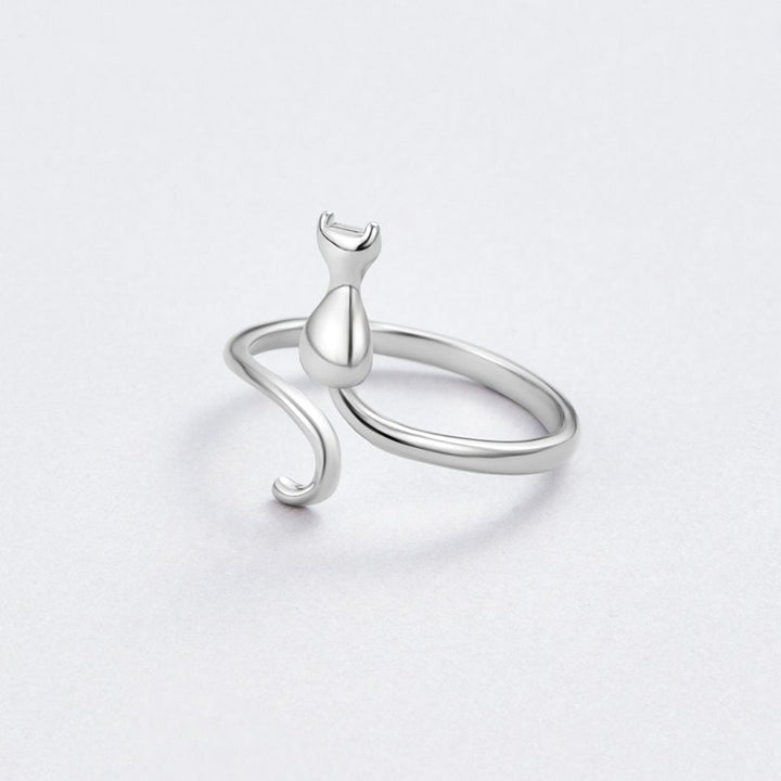 Anello in argento enigma gatto notturno elegante