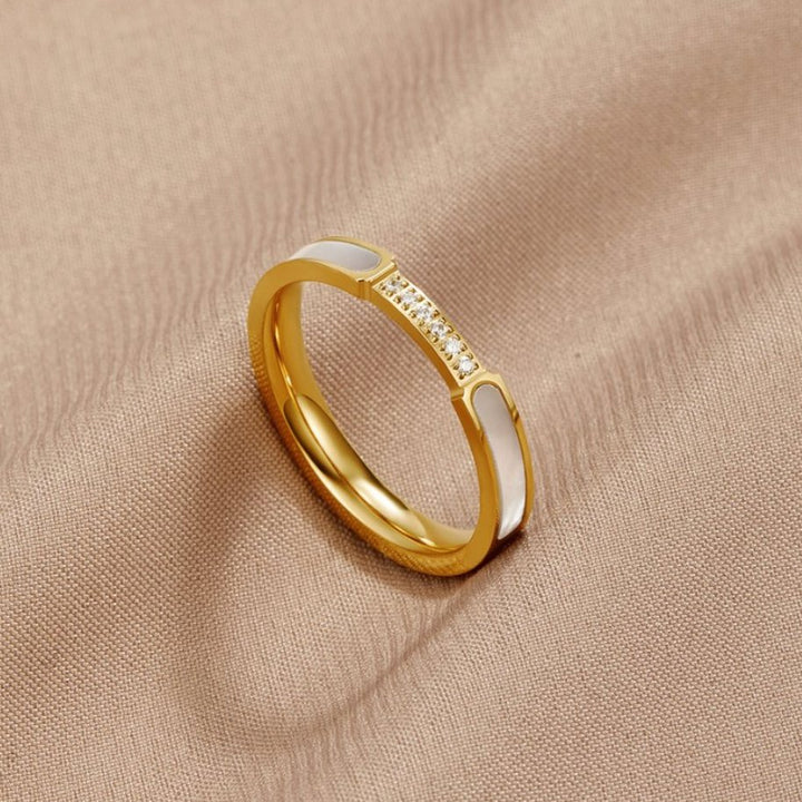 Anello Armonia in Perle e Cristalli Elegante