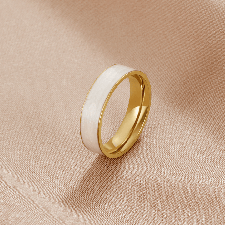 Anello Sahara Bianco Elegante per uno Stile Sofisticato