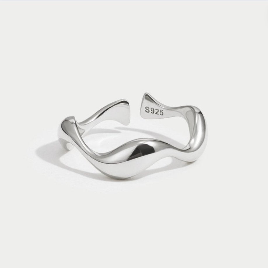 Anelli minimalisti Sussurri eleganti e sofisticati