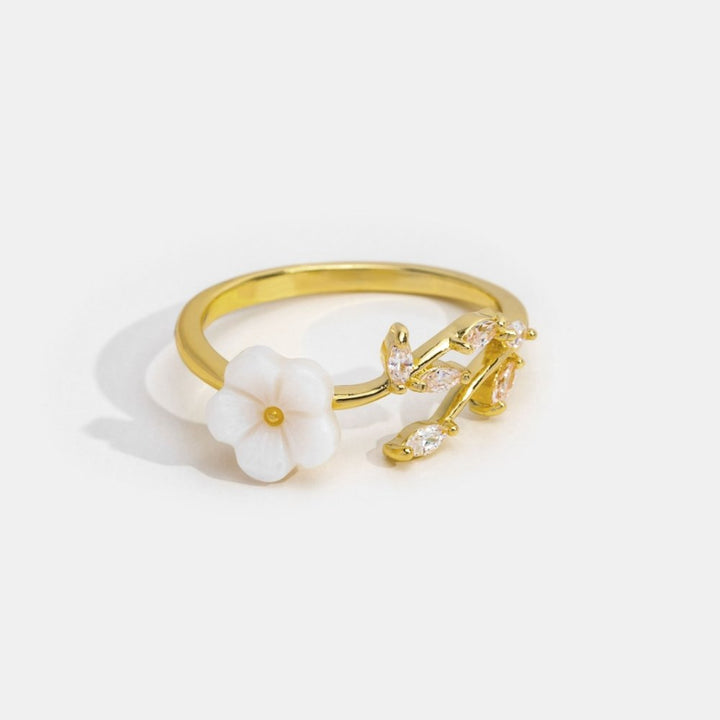 Anello Elegante con Fiore Bianco Sfavillante - Perfetto per Tutte le Occasions